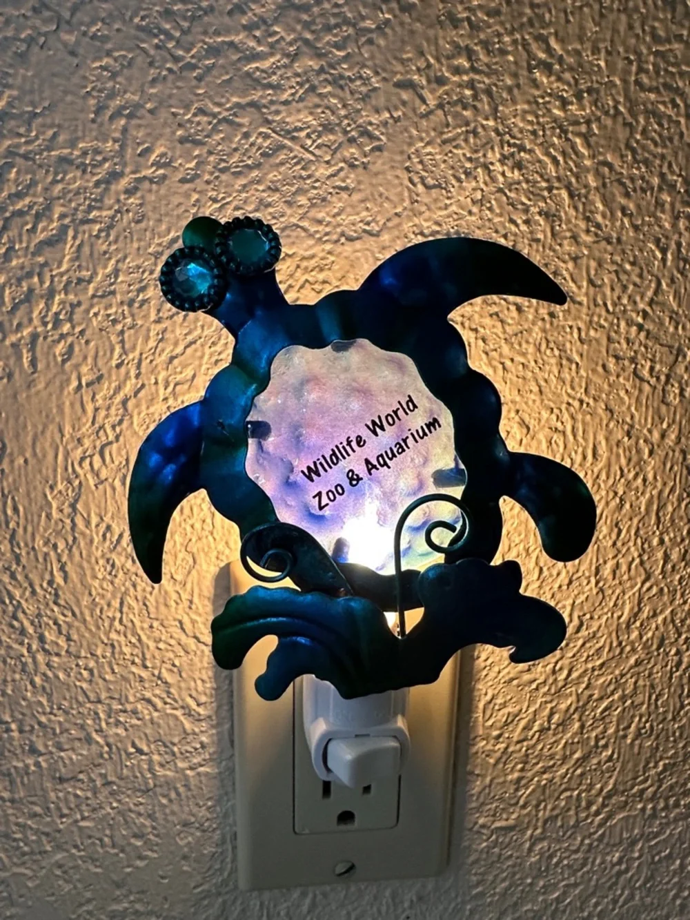 Hand-painted sea turtle glass art night light